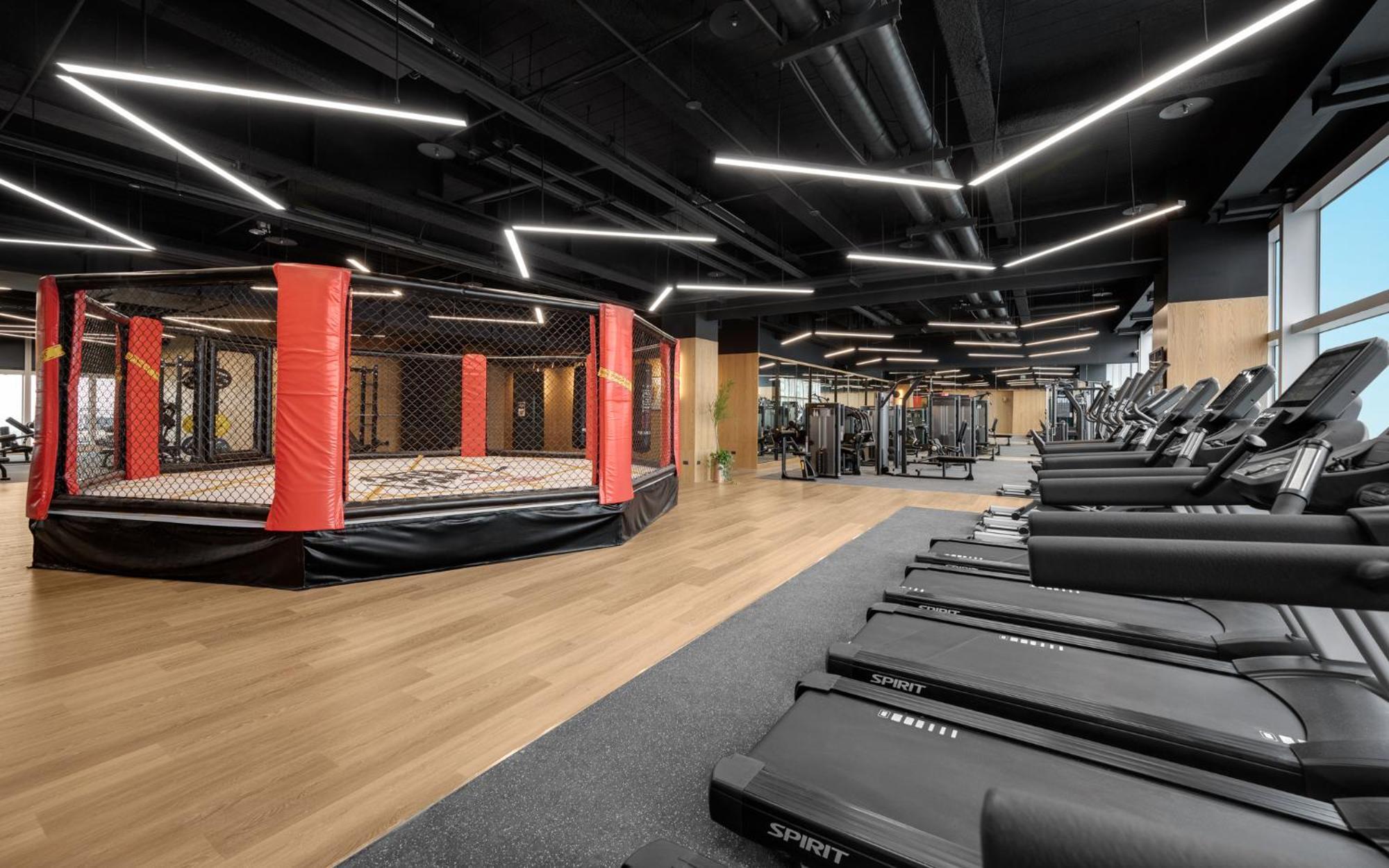Tai Urban Resort Kaohsiung Extérieur photo The gym at the hotel